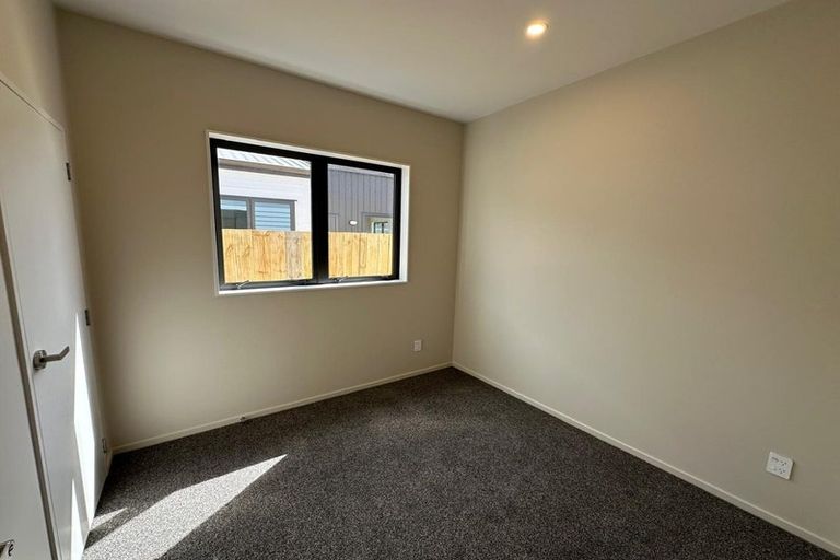 Photo of property in 62a Woodside Road, Massey, Auckland, 0614