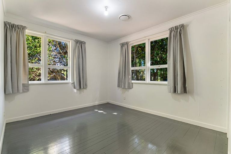 Photo of property in 23 Red Hills Road, Massey, Auckland, 0614