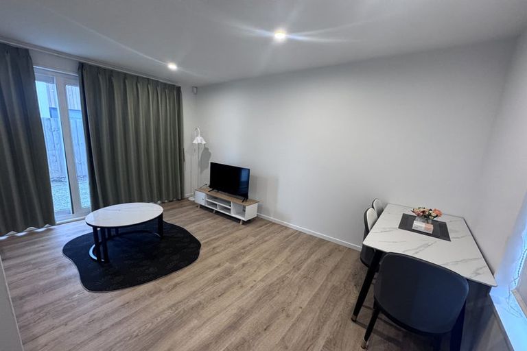 Photo of property in 4/61 Waltham Road, Sydenham, Christchurch, 8023