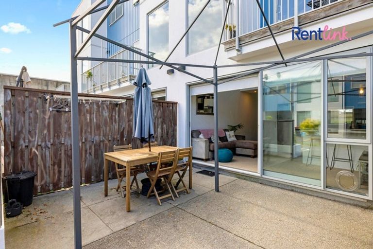 Photo of property in 31 Reynolds Place, Papamoa Beach, Papamoa, 3118