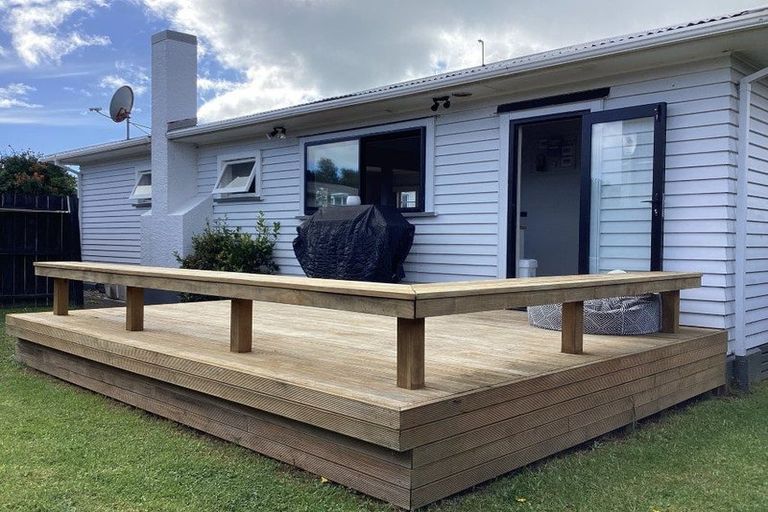 Photo of property in 132 Ngamotu Road, Spotswood, New Plymouth, 4310