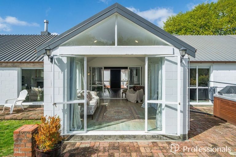 Photo of property in 20 Barton Road, Heretaunga, Upper Hutt, 5018