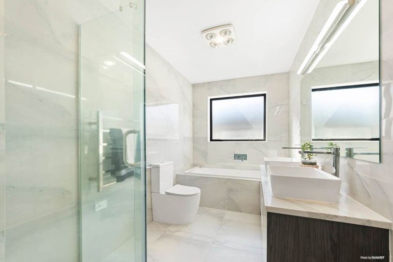 Photo of property in 118 Mcquoids Road, Flat Bush, Auckland, 2019