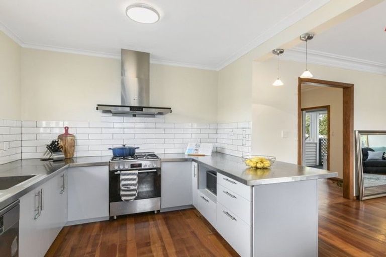 Photo of property in 3 Garden Road, Avalon, Lower Hutt, 5011