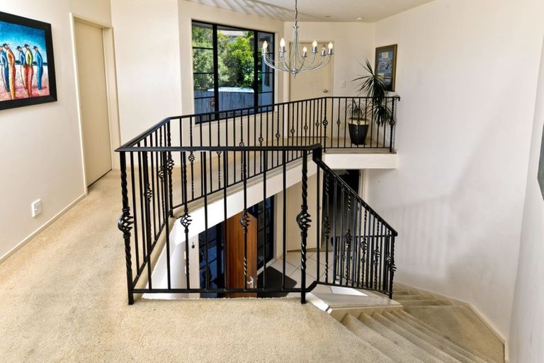 Photo of property in 2/17 Sartors Avenue, Northcross, Auckland, 0630