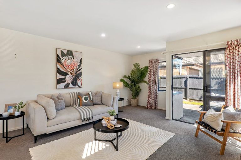 Photo of property in 1/66 Broadhaven Avenue, Parklands, Christchurch, 8083