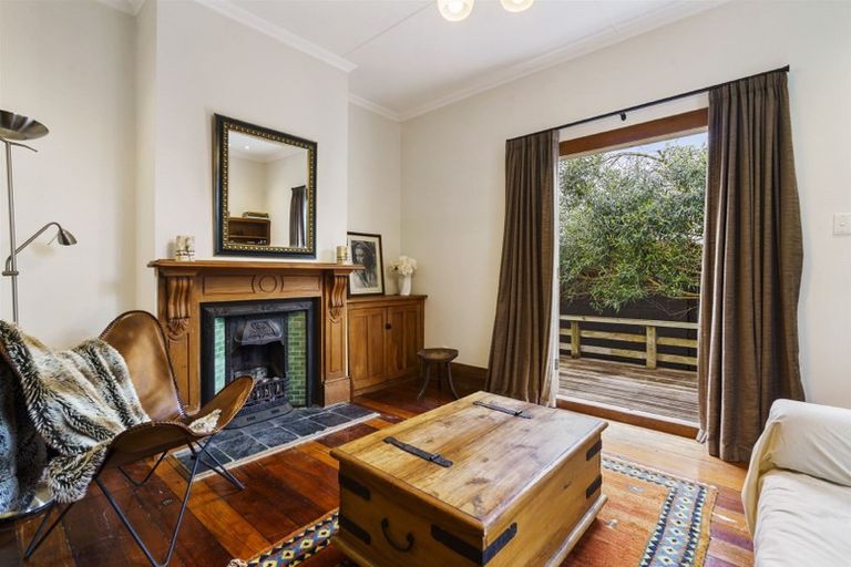 Photo of property in 2/21 Cowper Street, Devonport, Auckland, 0624