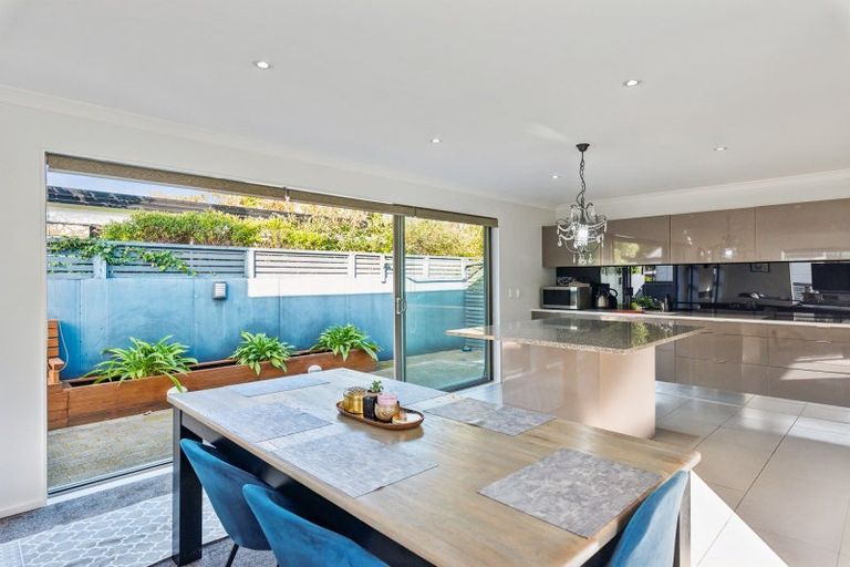 Photo of property in 185 Te Moana Road, Waikanae, 5036