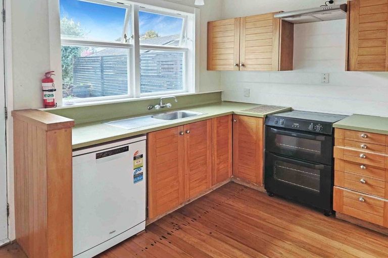 Photo of property in 35 Boulcott Street, Boulcott, Lower Hutt, 5010