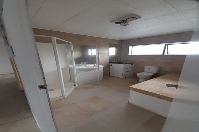 Photo of property in 30 Royal Road, Massey, Auckland, 0614