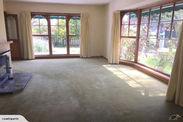 Photo of property in 252 Avonhead Road, Avonhead, Christchurch, 8042