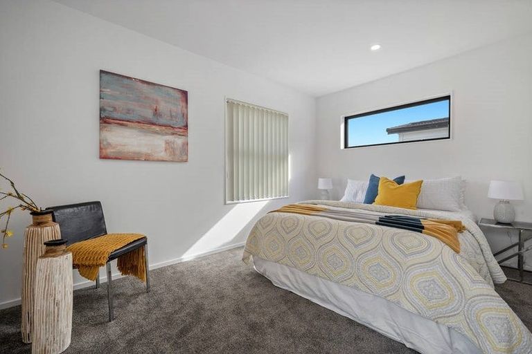 Photo of property in 26b Hutchinsons Road, Bucklands Beach, Auckland, 2014