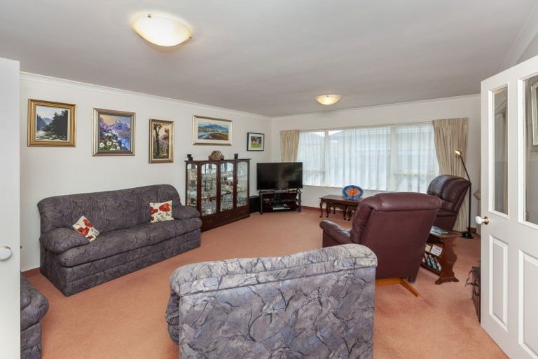 Photo of property in 90 Realm Drive, Paraparaumu, 5032