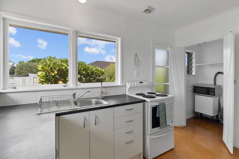 Photo of property in 1/3 Opua Street, Belmont, Auckland, 0622