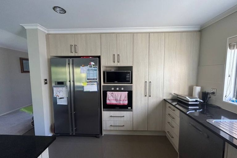 Photo of property in 23 Kerrykeel Drive, Flat Bush, Auckland, 2019
