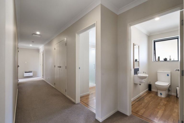 Photo of property in 42 Peter Hall Drive, Kelvin Grove, Palmerston North, 4414