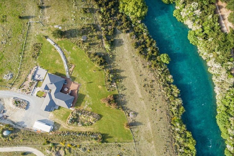 Photo of property in 136 Te Awa Road, Albert Town, Wanaka, 9382