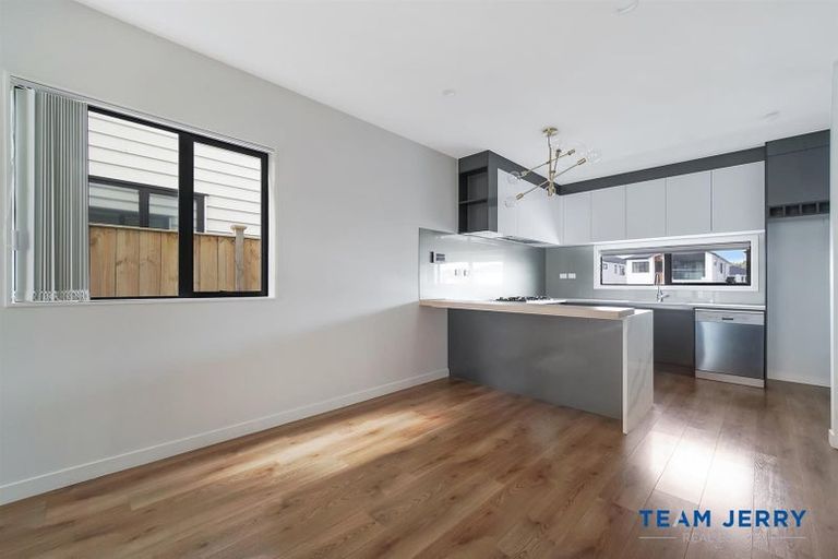 Photo of property in 20 Laquinta Place, Flat Bush, Auckland, 2019
