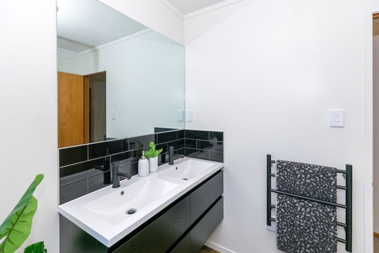 Photo of property in 45a Sandwich Road, St Andrews, Hamilton, 3200