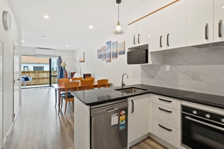 Photo of property in 7/22 Ryburn Road, Mount Wellington, Auckland, 1062