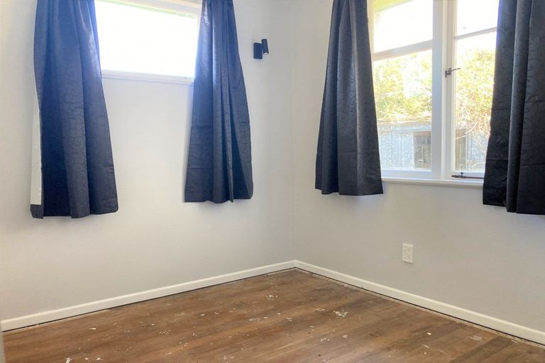 Photo of property in 75 Mould Street, Waitara, 4320