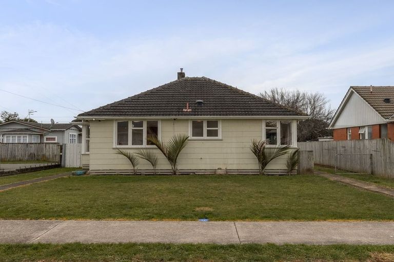 Photo of property in 5 Clyde Street, Levin, 5510