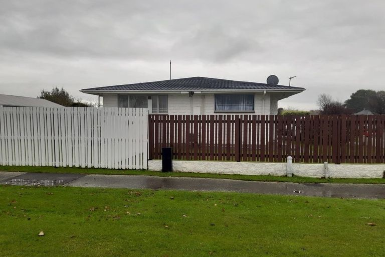 Photo of property in 162 Warren Crescent, Hillmorton, Christchurch, 8025
