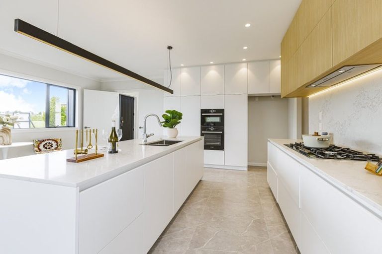 Photo of property in 31 Evergreen Parade, Rosehill, Papakura, 2113