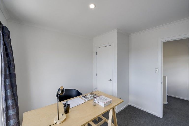 Photo of property in 23a Avondale Road, Taradale, Napier, 4112