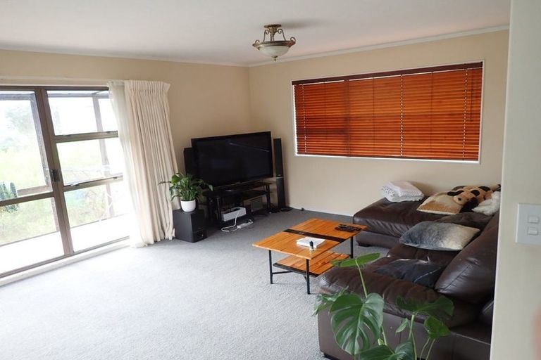 Photo of property in 60 Leeward Drive, Whitby, Porirua, 5024