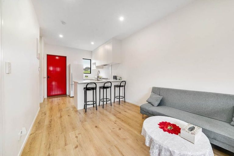 Photo of property in 2 Creekside Way, Flat Bush, Auckland, 2019