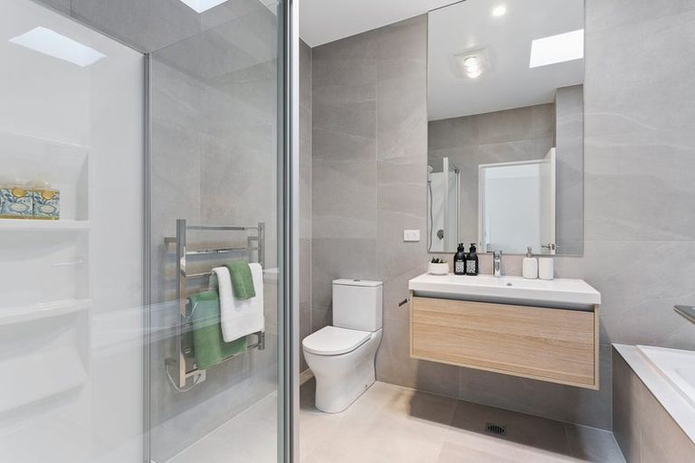 Photo of property in 29 Roundel Crescent, Whenuapai, Auckland, 0618