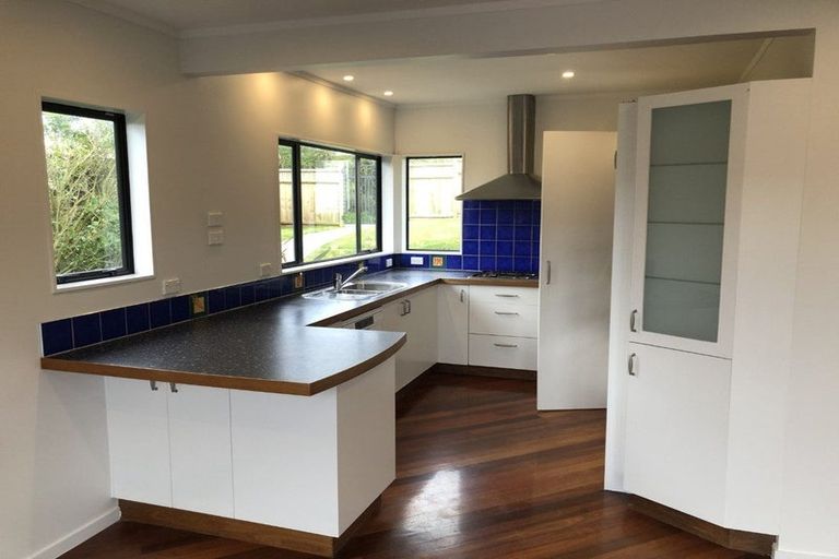 Photo of property in 6 Sheridan Terrace, Johnsonville, Wellington, 6037