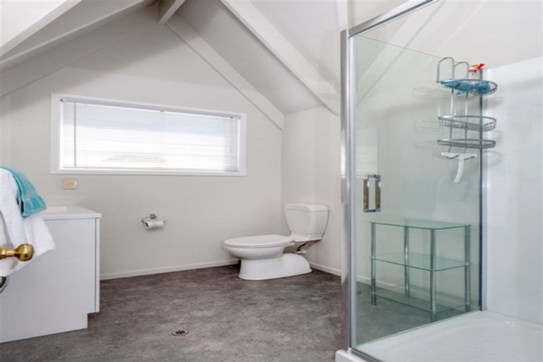 Photo of property in 17 Pipi Dune, Whitianga, 3510