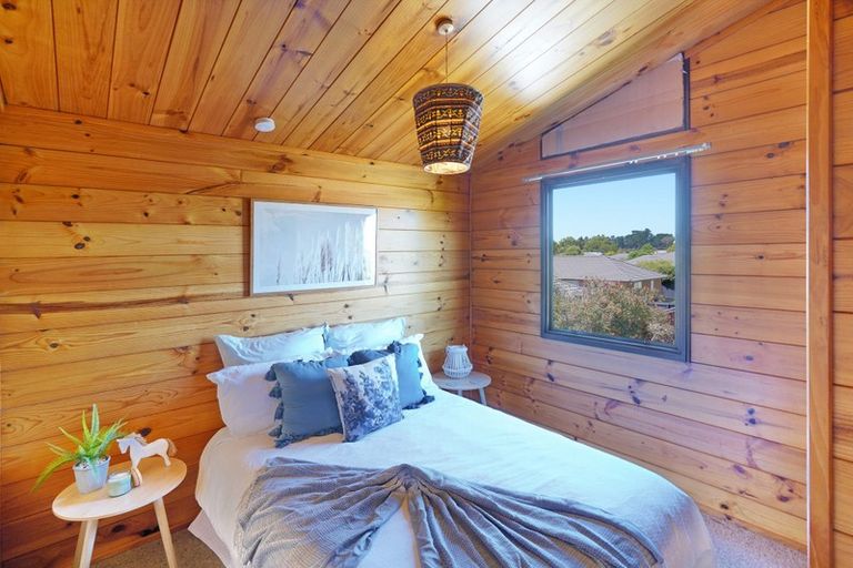 Photo of property in 8 Panckhurst Drive, Woodend, 7610