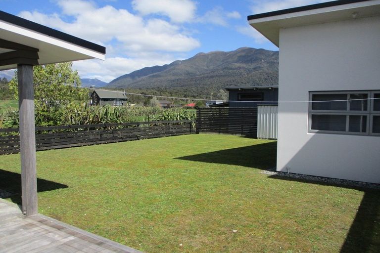 Photo of property in 139 Cashmere Bay Road, Moana, Kumara, 7875