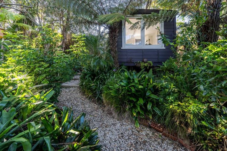 Photo of property in 1/37 Wolsley Avenue, Milford, Auckland, 0620