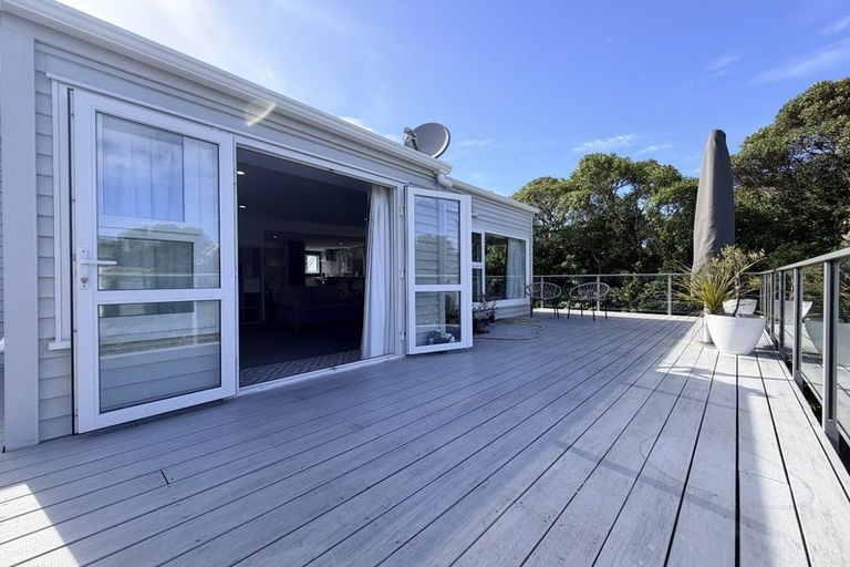 Photo of property in 4 School Road, Plimmerton, Porirua, 5026