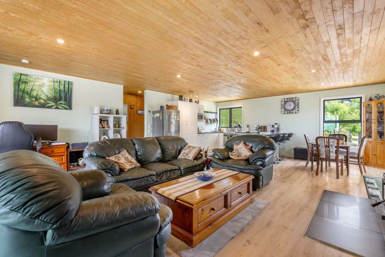 Photo of property in 135 Bensemann Road, Upper Moutere, 7175