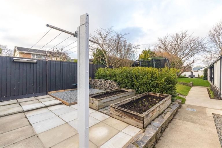 Photo of property in 2 Rutherglen Avenue, Ilam, Christchurch, 8041