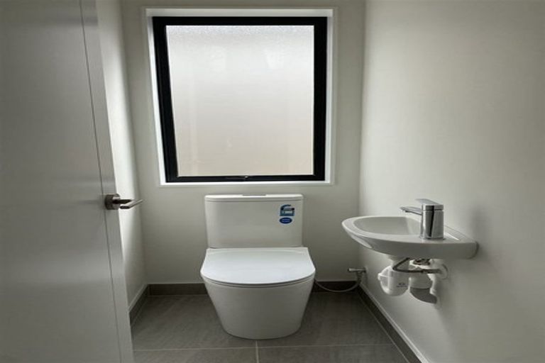 Photo of property in 3 Puwha Street, Massey, Auckland, 0614