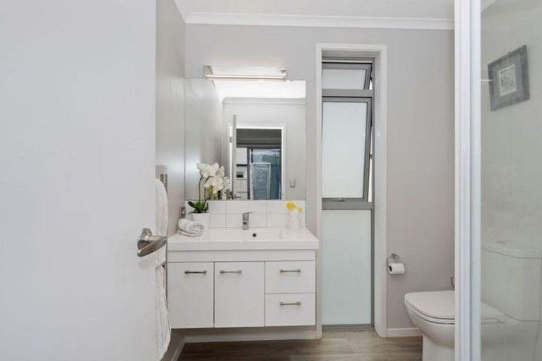 Photo of property in 18 Raiha Street, Papamoa Beach, Papamoa, 3118