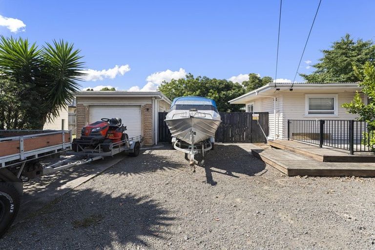Photo of property in 5 Clevedon Road, Papakura, 2110