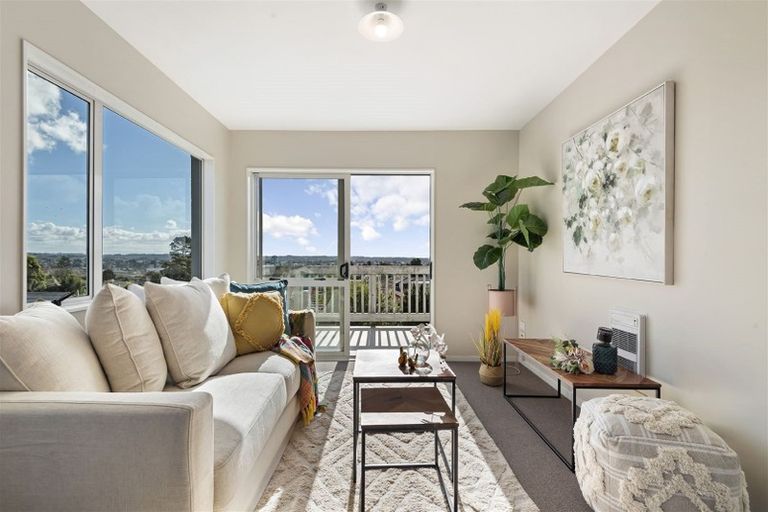 Photo of property in 18/242 Great North Road, Henderson, Auckland, 0612