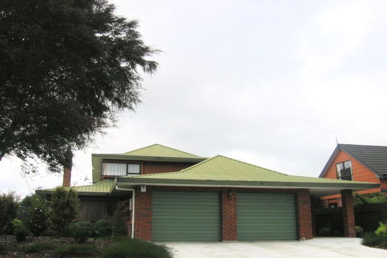 Photo of property in 12 Baton Place, Highbury, Palmerston North, 4412