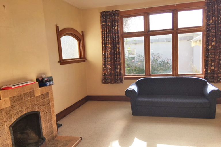 Photo of property in 30 Wharfe Street, South Hill, Oamaru, 9400