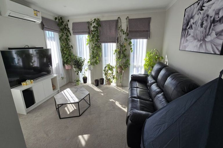 Photo of property in 15 Raki Street, Pukekohe, 2120