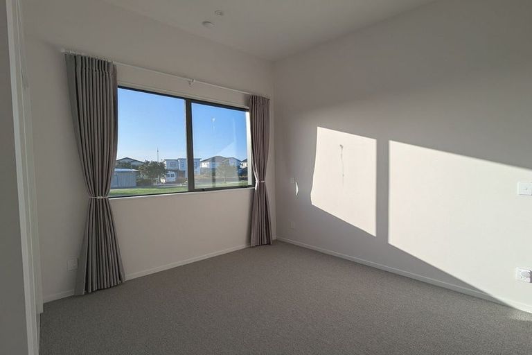 Photo of property in 65 Bearing Parade, Long Bay, Auckland, 0630