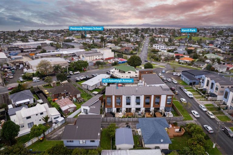 Photo of property in 6/3 Abbotleigh Avenue, Te Atatu Peninsula, Auckland, 0610