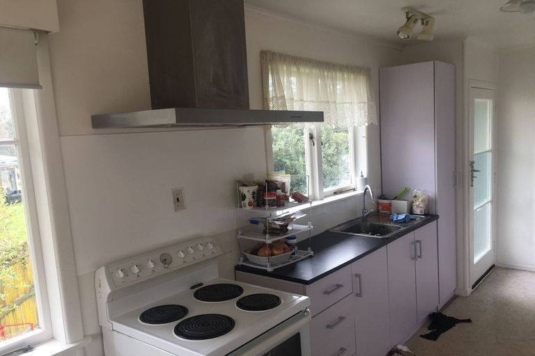 Photo of property in 56 Rua Road, Glen Eden, Auckland, 0602